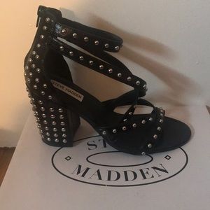 FARA-S black leather